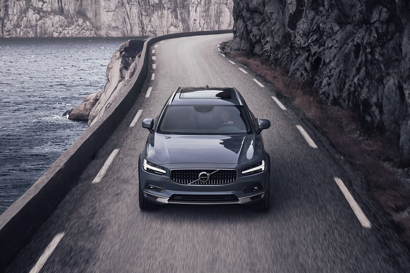V90CC_1_1400x933