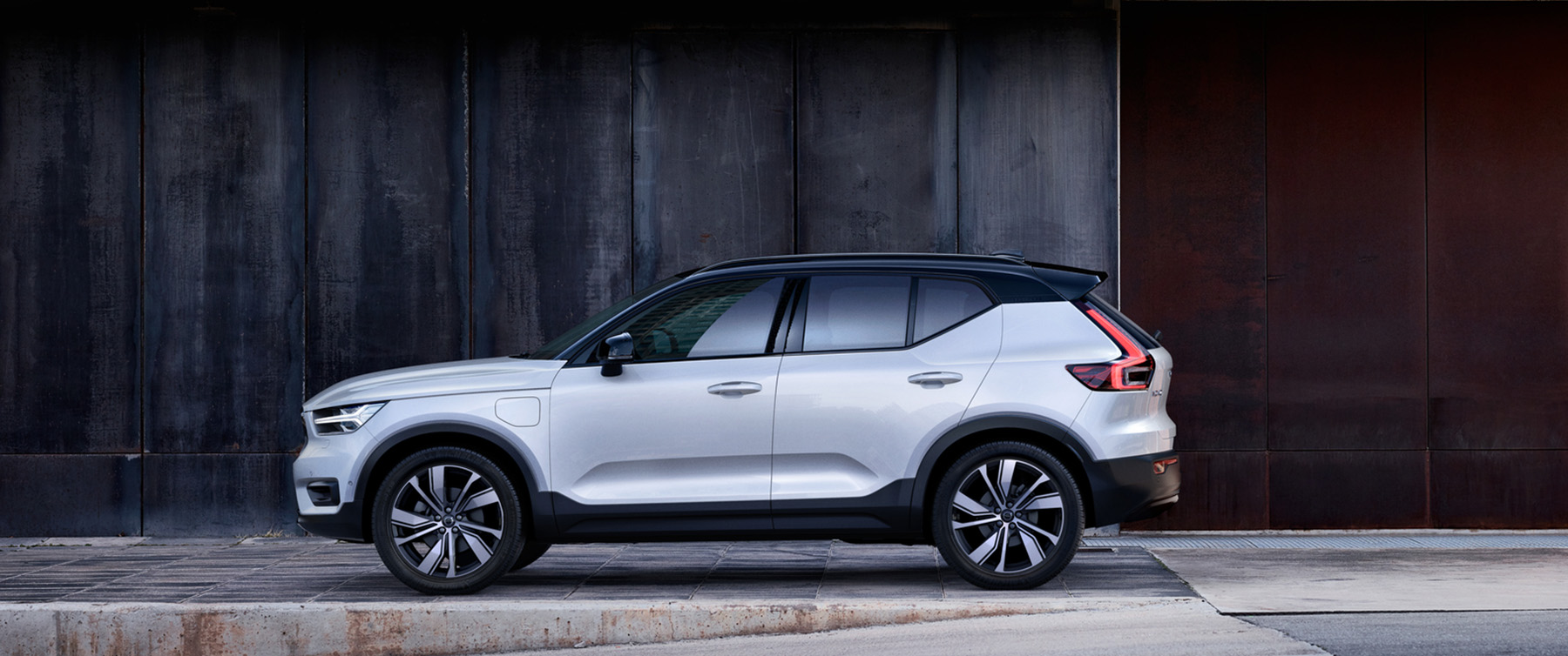 Volvo_XC40_T5_1800x754