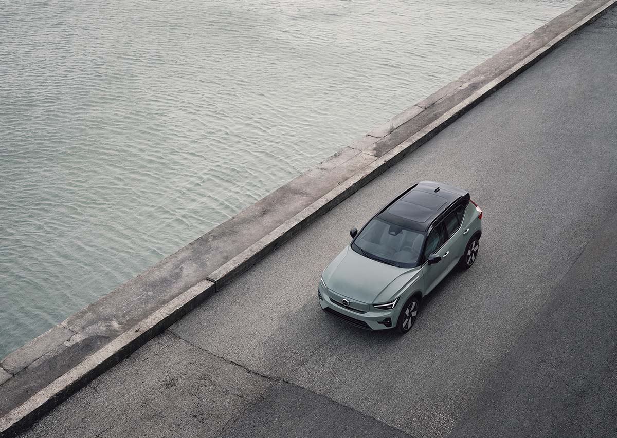 Bilia_Volvo_XC40_23_ovenfra_4x3