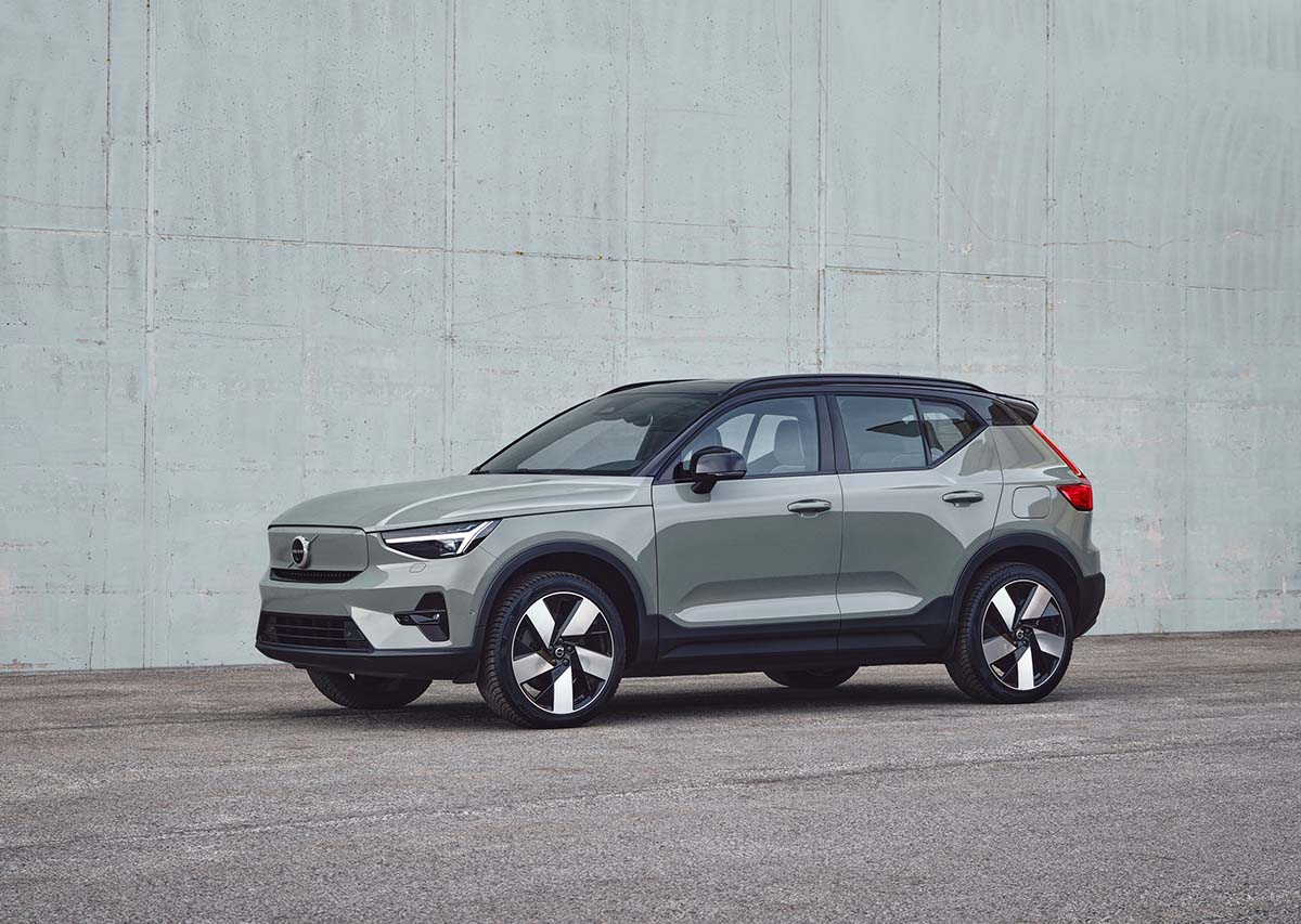 Volvo_XC40_grønn_høst_4x3