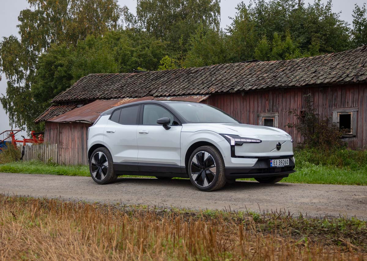 Volvo_EX30_vår_2_4x3